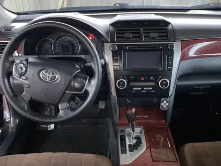 Toyota Camry 2014 года за 8 000 000 тг. в Алматы – фото 11