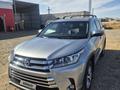 Toyota Highlander 2015 года за 12 500 000 тг. в Актобе – фото 3