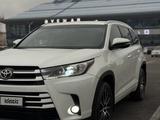 Toyota Highlander 2017 года за 16 000 000 тг. в Шымкент – фото 4