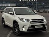 Toyota Highlander 2017 года за 16 000 000 тг. в Шымкент