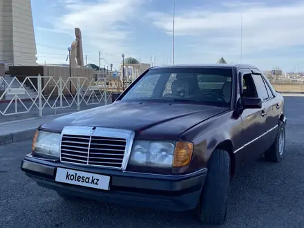 Mercedes-Benz E 200 1990 года за 750 000 тг. в Туркестан – фото 2