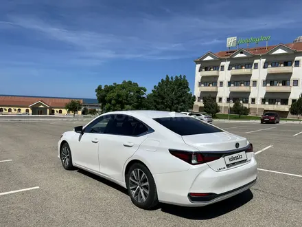 Lexus ES 250 2018 годаүшін21 000 000 тг. в Актау