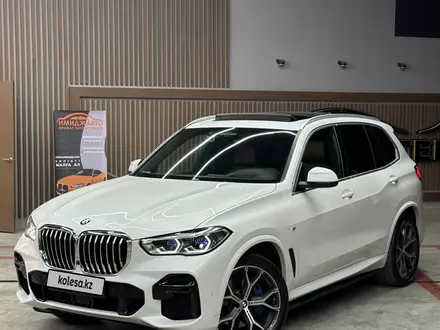 BMW X5 2022 года за 43 000 000 тг. в Шымкент