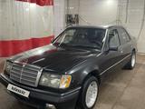 Mercedes-Benz E 300 1992 года за 1 350 000 тг. в Астана