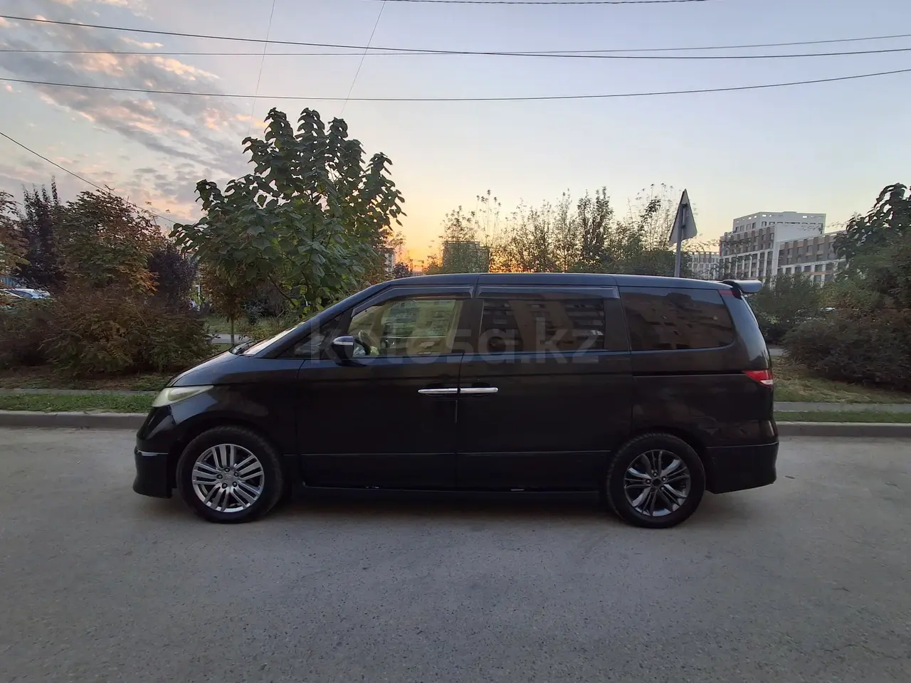 Honda Elysion, 2005