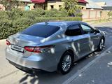Toyota Camry 2018 годаүшін10 990 000 тг. в Шымкент – фото 4