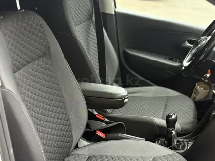 Volkswagen Polo 2018 года за 5 700 000 тг. в Уральск – фото 11