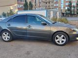 Toyota Camry 2005 года за 5 200 000 тг. в Актобе – фото 2