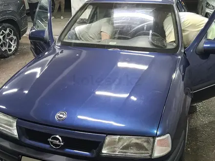 Opel Vectra 1993 года за 900 000 тг. в Шымкент – фото 2
