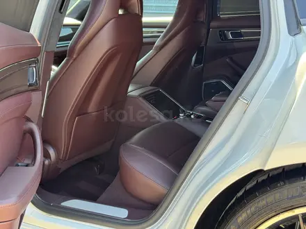 Porsche Panamera 2017 года за 55 000 000 тг. в Алматы – фото 28