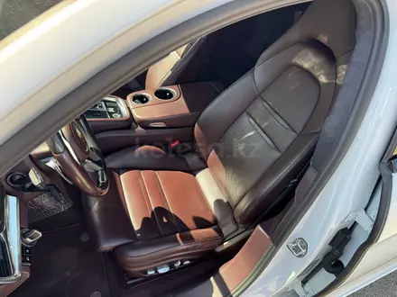 Porsche Panamera 2017 года за 55 000 000 тг. в Алматы – фото 22