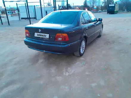 BMW 525 2002 года за 3 500 000 тг. в Жанаозен – фото 4