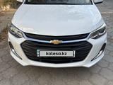 Chevrolet Onix 2023 года за 6 300 000 тг. в Атырау