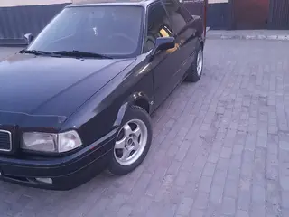 Audi 80