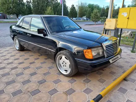 Mercedes-Benz E 280 1993 года за 2 300 000 тг. в Шымкент – фото 4