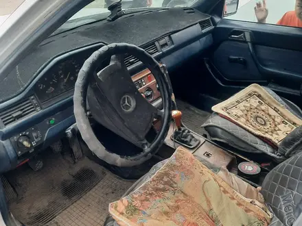 Mercedes-Benz E 230 1988 года за 800 000 тг. в Тараз – фото 4