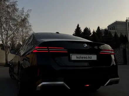 BMW 530 2024 года за 30 999 000 тг. в Алматы – фото 12
