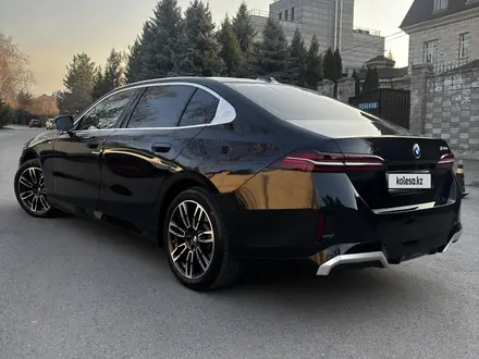 BMW 530 2024 года за 30 999 000 тг. в Алматы – фото 8
