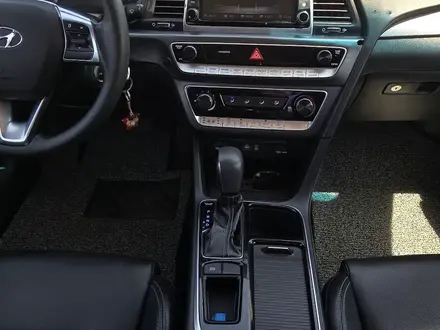 Hyundai Sonata 2017 года за 7 200 000 тг. в Алматы – фото 10