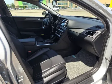 Hyundai Sonata 2017 года за 7 200 000 тг. в Алматы – фото 13