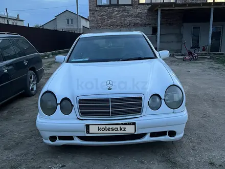 Mercedes-Benz E 280 1996 года за 2 000 000 тг. в Караганда