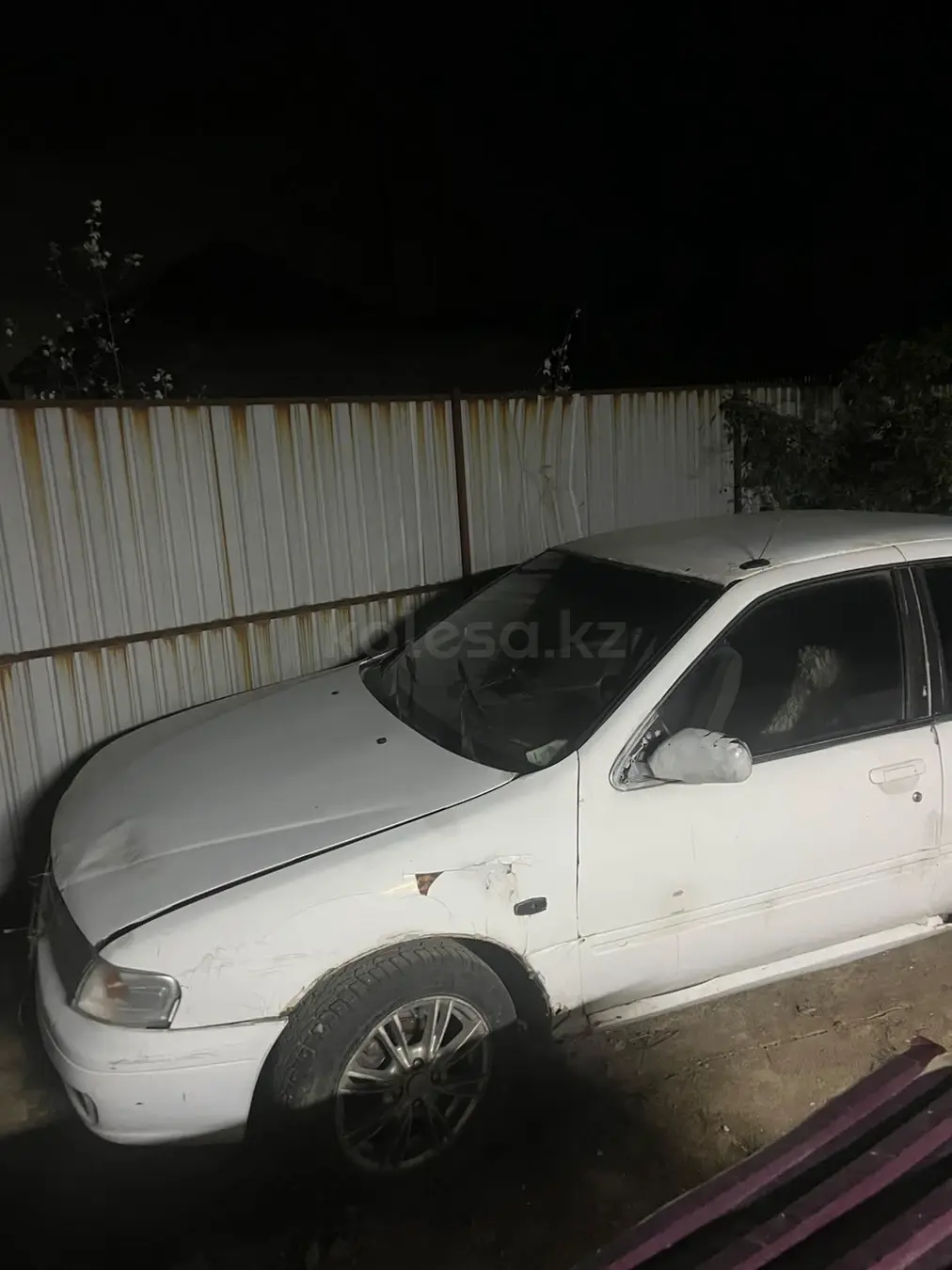 Nissan Sunny, 1998