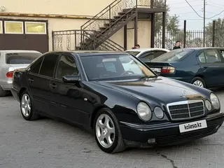 Mercedes-Benz E 280