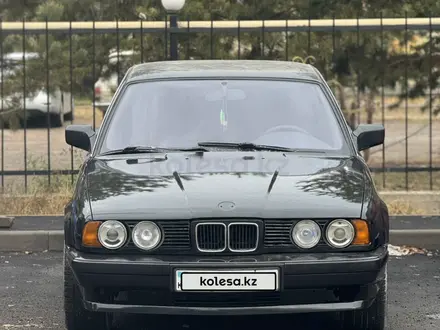 BMW 530 1991 года за 2 200 000 тг. в Алматы