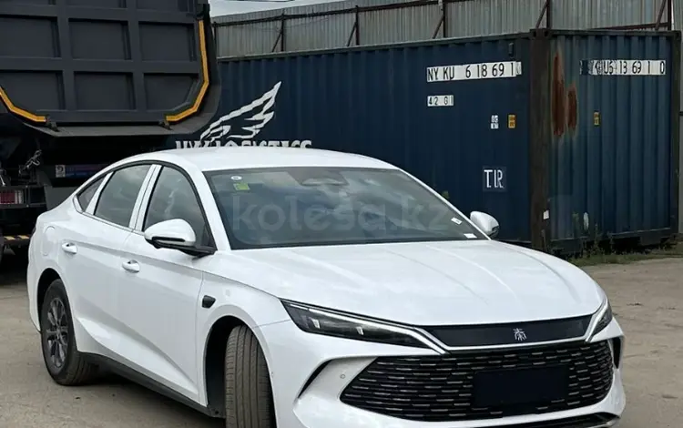 BYD Qin L DM-i Leading 2025 года за 9 550 000 тг. в Алматы