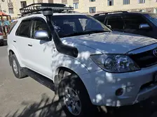Toyota Fortuner, 2006