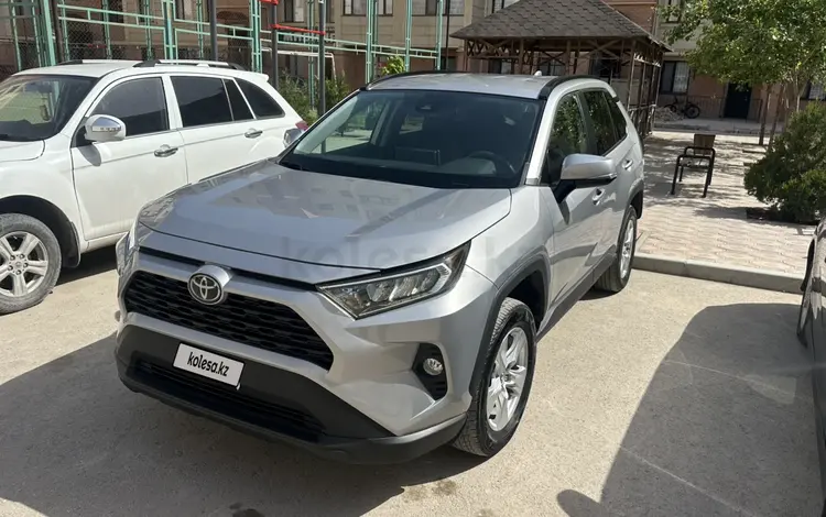 Toyota RAV4 2020 года за 10 500 000 тг. в Актау