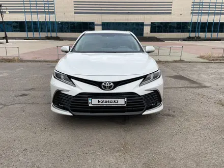 Toyota Camry 2022 года за 15 350 000 тг. в Павлодар – фото 4