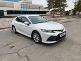 Toyota Camry 2022 года за 15 350 000 тг. в Павлодар – фото 2