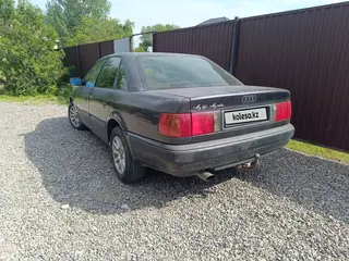 Audi 100
