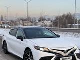 Toyota Camry 2021 годаүшін11 800 000 тг. в Алматы