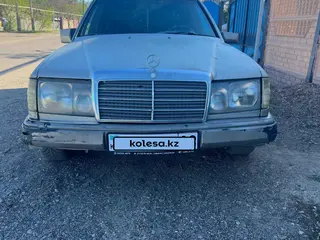 Mercedes-Benz E-Class, 1990