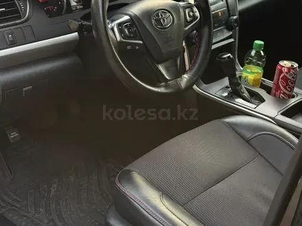 Toyota Camry 2017 года за 10 000 000 тг. в Алматы – фото 9
