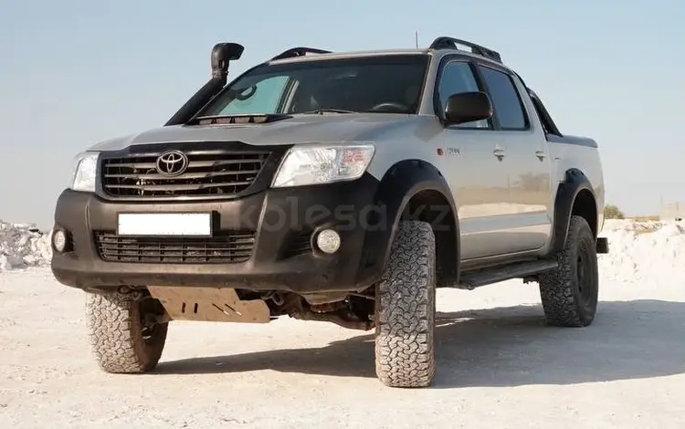 Toyota Hilux 2013 года за 12 200 000 тг. в Уральск