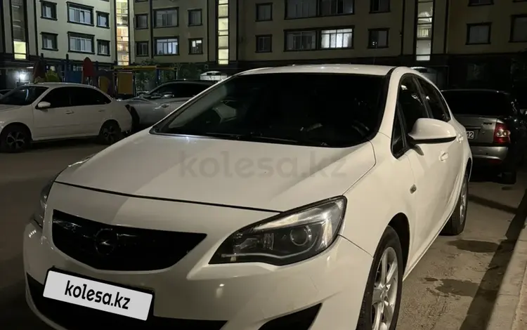 Opel Astra 2012 года за 3 000 000 тг. в Актау