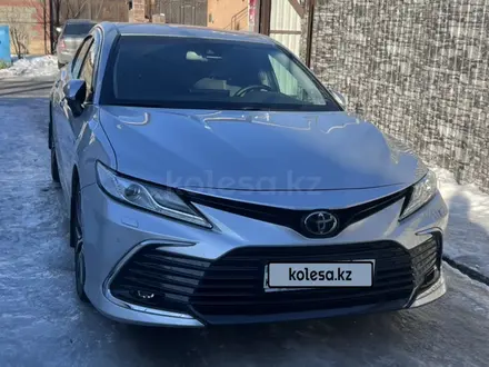 Toyota Camry 2021 года за 17 400 000 тг. в Шымкент