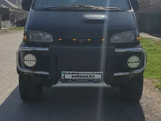 Mitsubishi Delica