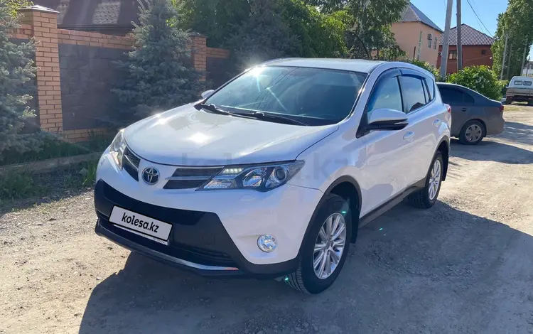 Toyota RAV4 2013 года за 9 900 000 тг. в Актобе