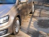 Volkswagen Polo 2016 года за 6 900 000 тг. в Алматы – фото 2