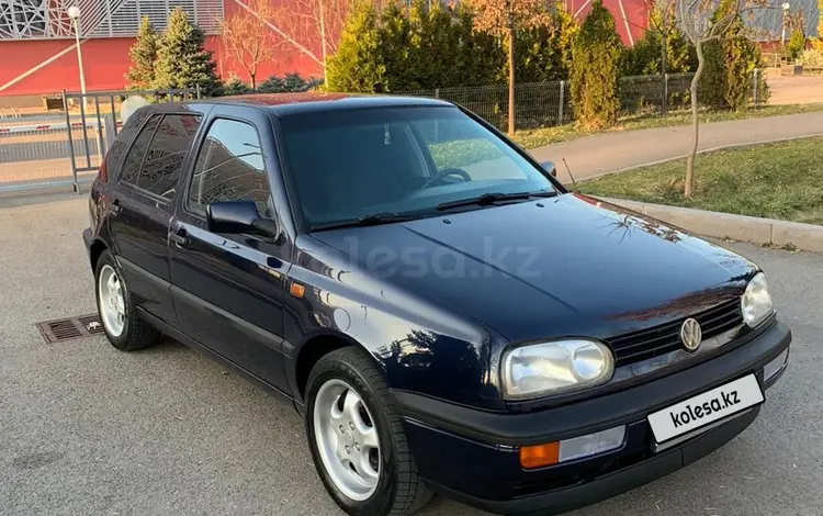 Volkswagen Golf 1994 года за 2 400 000 тг. в Алматы