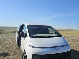 Hyundai Staria, 2021