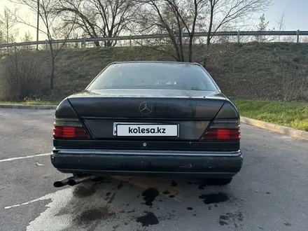 Mercedes-Benz E 300 1991 года за 1 600 000 тг. в Алматы – фото 4