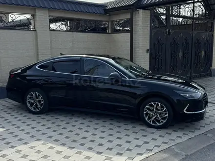 Hyundai Sonata 2022 года за 9 500 000 тг. в Шымкент – фото 4