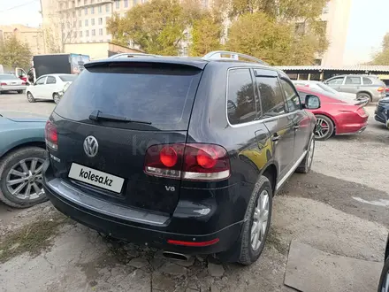 Volkswagen Touareg 2007 года за 5 500 000 тг. в Алматы – фото 4