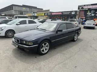 BMW 728