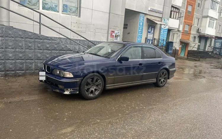 BMW M5 1998 годаfor2 500 000 тг. в Жезказган